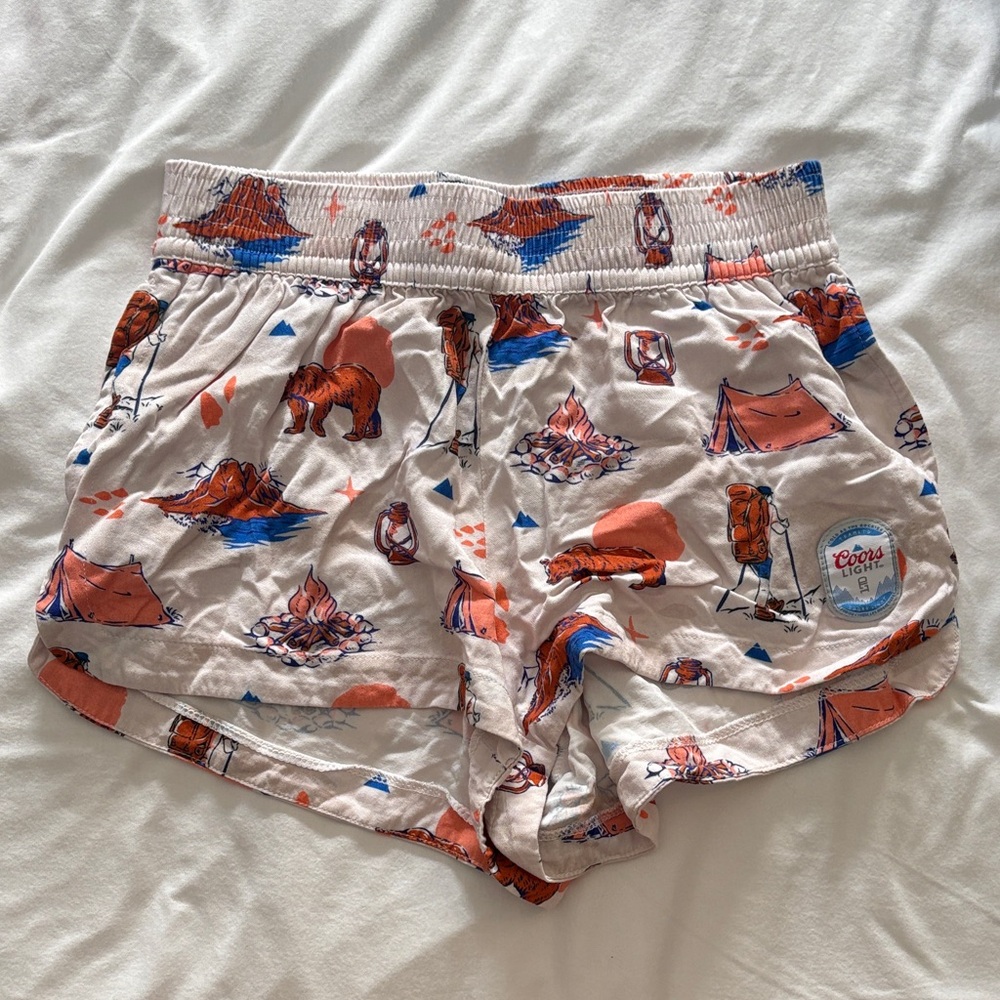 Camp-Print Elastic Waist Athletic Shorts for Women - White/Coral